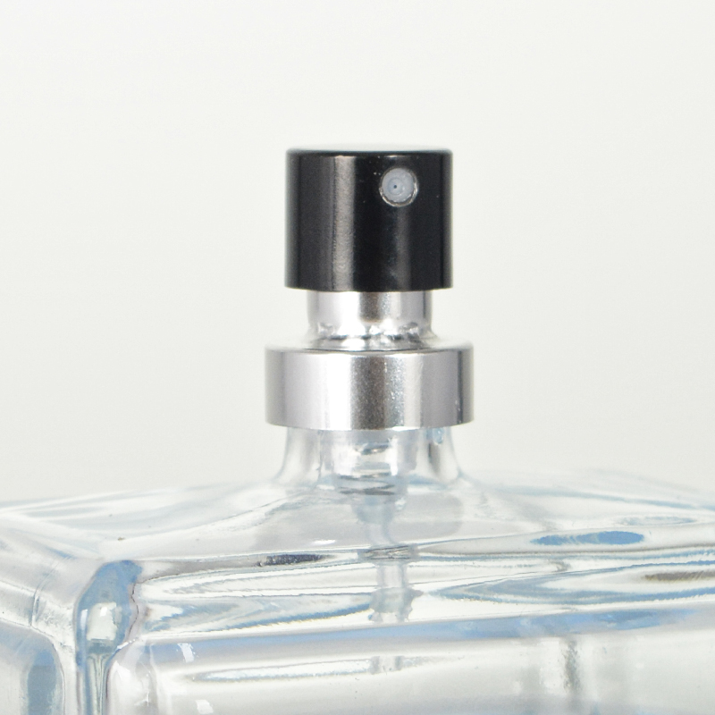 Luxuriöse 100-ml-Glasparfümflasche mit Holzdeckel und Aluminium-Feinnebelsprüher